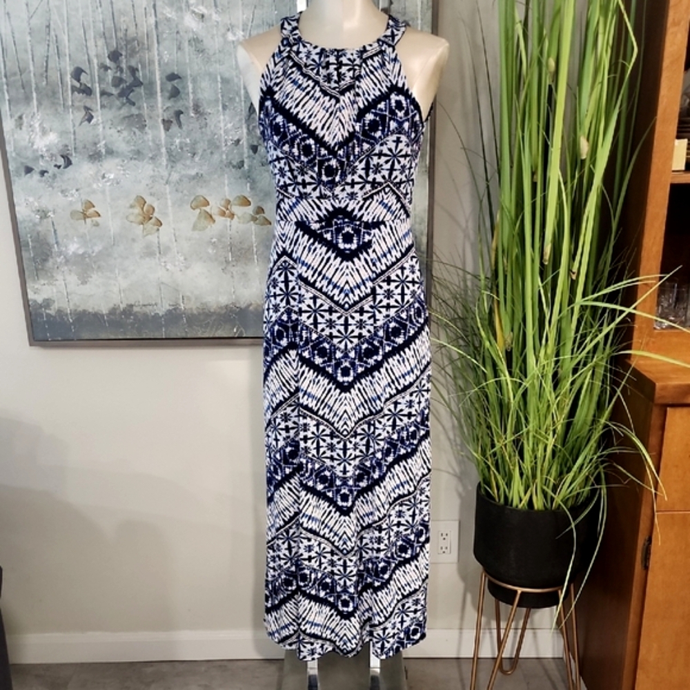 Navy and White Patterned Halter-Styled Maxi Dress Size 4P